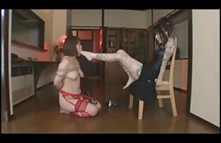 XXX Le video porno de paraguayos encanta frotar su coño