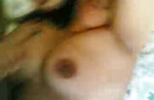 XXX Madura morena le da una mamada al chico en el almacén y se la porno de modelo py follan